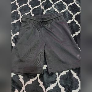 Place Sport Boys Black basketball shorts Small 5/6‎